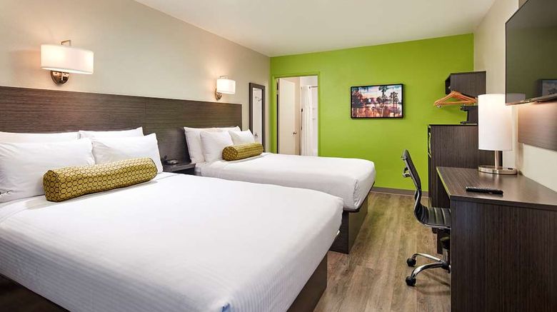 <b>SureStay by BW San Diego Pacific Beach Room</b>. Images powered by <a href="https://iceportal.shijigroup.com/" title="IcePortal" target="_blank">IcePortal</a>.