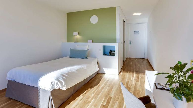 <b>Hotel des Patients Room</b>. Images powered by <a href="https://iceportal.shijigroup.com/" title="IcePortal" target="_blank">IcePortal</a>.