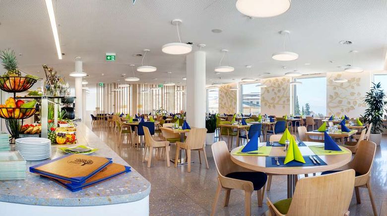<b>Hotel des Patients Restaurant</b>. Images powered by <a href="https://iceportal.shijigroup.com/" title="IcePortal" target="_blank">IcePortal</a>.