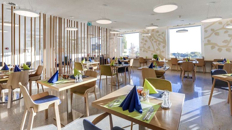 <b>Hotel des Patients Restaurant</b>. Images powered by <a href="https://iceportal.shijigroup.com/" title="IcePortal" target="_blank">IcePortal</a>.