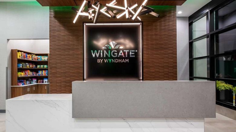 <b>Wingate by Wyndham Long Island City Lobby</b>. Images powered by <a href="https://iceportal.shijigroup.com/" title="IcePortal" target="_blank">IcePortal</a>.