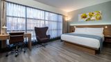 Wingate by Wyndham Long Island City Room