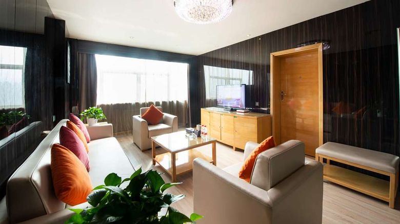 <b>Ramada Encore by Wyndham Kaili West Room</b>. Images powered by <a href="https://iceportal.shijigroup.com/" title="IcePortal" target="_blank">IcePortal</a>.