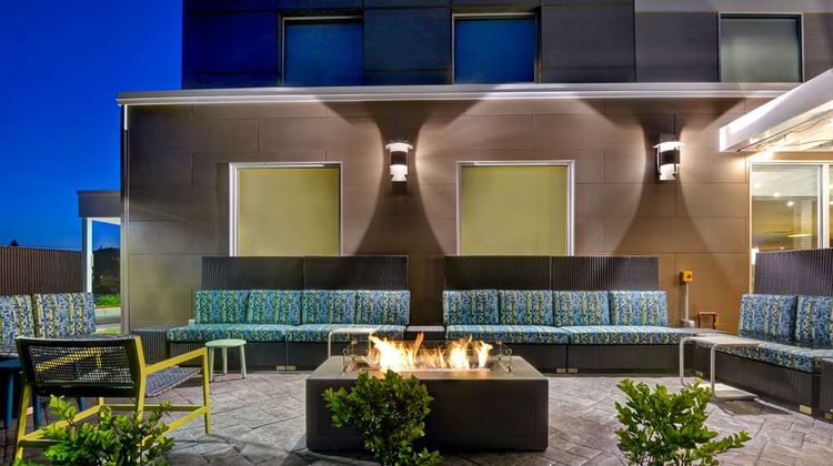 Home2 Suites Williston Burlington Exterior