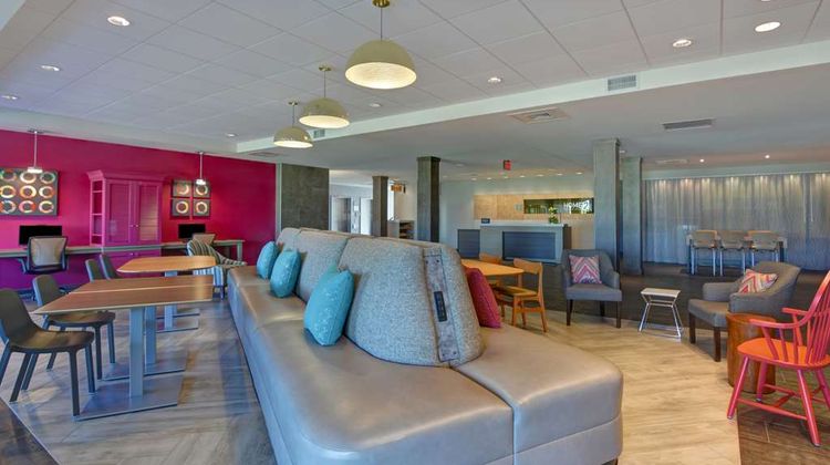 Home2 Suites Williston Burlington Lobby