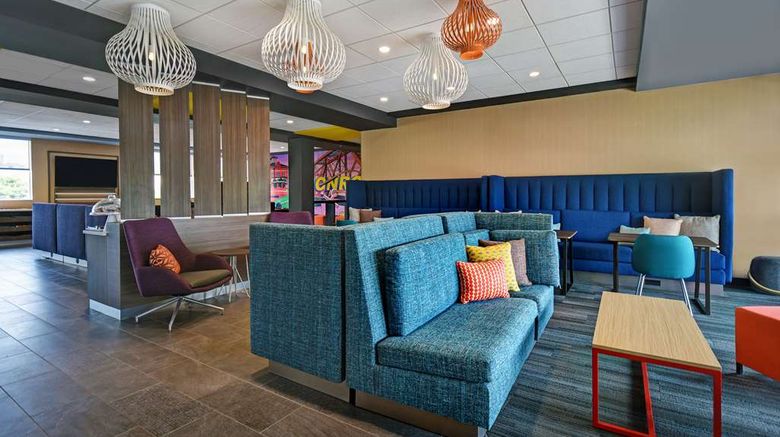 <b>Tru by Hilton Monroe Lobby</b>. Images powered by <a href="https://iceportal.shijigroup.com/" title="IcePortal" target="_blank">IcePortal</a>.