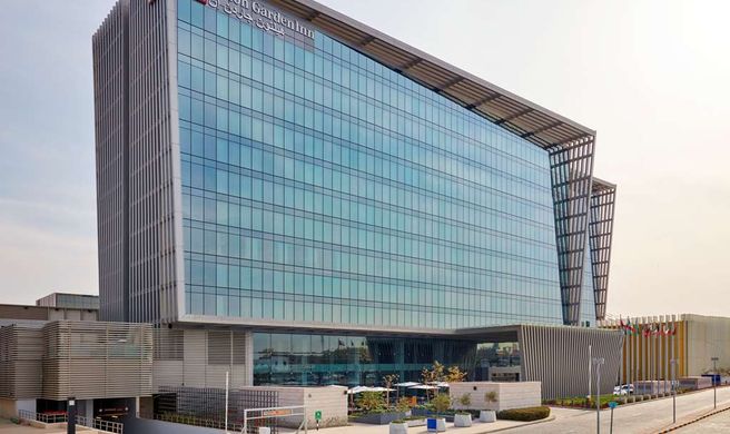 Hilton Garden Inn Kuwait Exterior