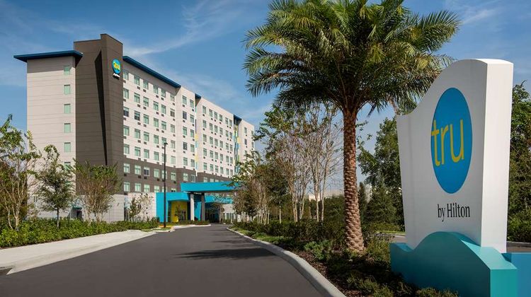 Tru by Hilton Orlando Convention Center Exterior