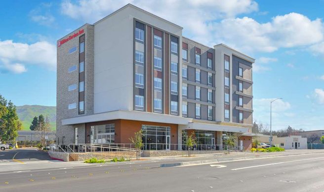Hilton Garden Inn Fremont Milpitas Exterior