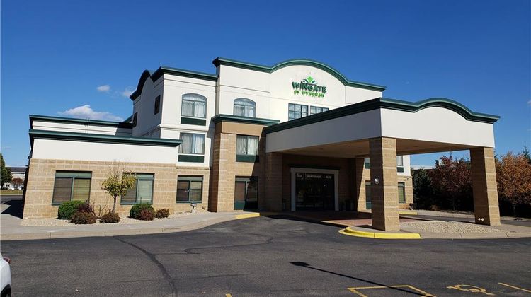 Wingate By Wyndham Coon Rapids Exterior