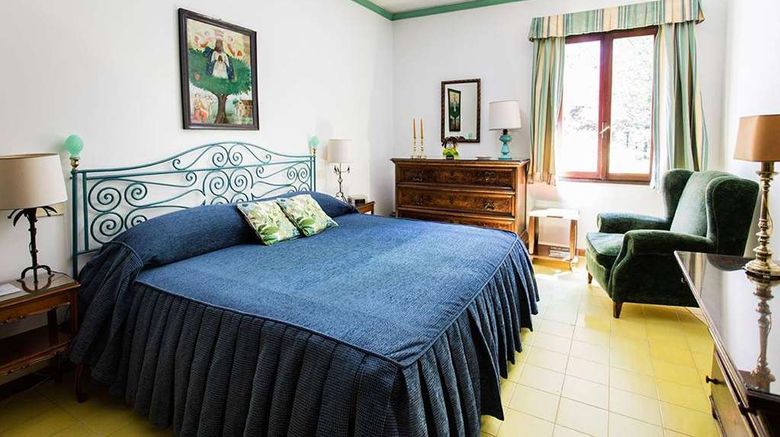 <b>Albergo Quattro Fontane Room</b>. Images powered by <a href="https://iceportal.shijigroup.com/" title="IcePortal" target="_blank">IcePortal</a>.