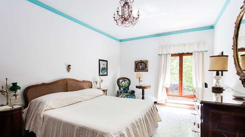 <b>Albergo Quattro Fontane Room</b>. Images powered by <a href="https://iceportal.shijigroup.com/" title="IcePortal" target="_blank">IcePortal</a>.