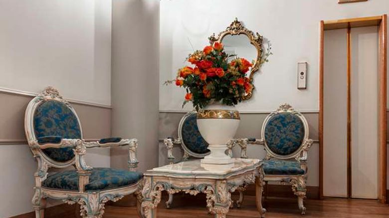 <b>Hotel King Lobby</b>. Images powered by <a href="https://iceportal.shijigroup.com/" title="IcePortal" target="_blank">IcePortal</a>.