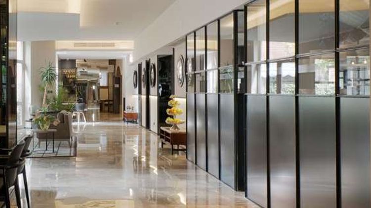 Lombardia Hotel Lobby