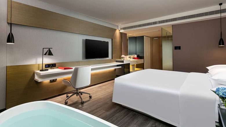 <b>Ramada by Wyndham Slender West Lake Room</b>. Images powered by <a href="https://iceportal.shijigroup.com/" title="IcePortal" target="_blank">IcePortal</a>.
