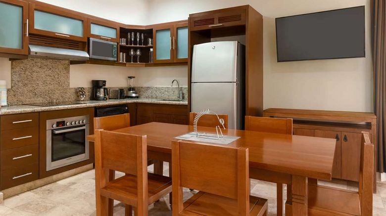 <b>Acanto Hotel, Trademark Collection Suite</b>. Images powered by <a href="https://iceportal.shijigroup.com/" title="IcePortal" target="_blank">IcePortal</a>.