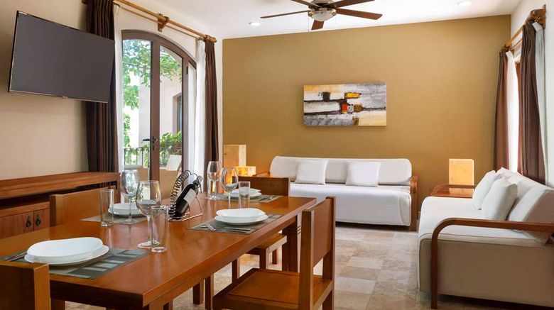 <b>Acanto Hotel, Trademark Collection Suite</b>. Images powered by <a href="https://iceportal.shijigroup.com/" title="IcePortal" target="_blank">IcePortal</a>.
