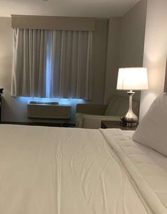 Wingate by Wyndham JFK Apt/Far Rockaway