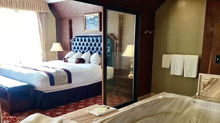 Eureka Inn Trademark Hotel Collection Room