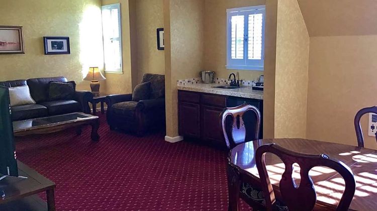 Eureka Inn Trademark Hotel Collection Room