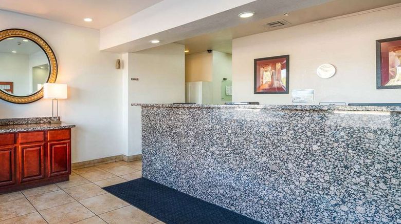 <b>Econo Lodge Lobby</b>. Images powered by <a href="https://iceportal.shijigroup.com/" title="IcePortal" target="_blank">IcePortal</a>.