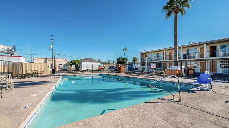 <b>Econo Lodge Pool</b>. Images powered by <a href="https://iceportal.shijigroup.com/" title="IcePortal" target="_blank">IcePortal</a>.
