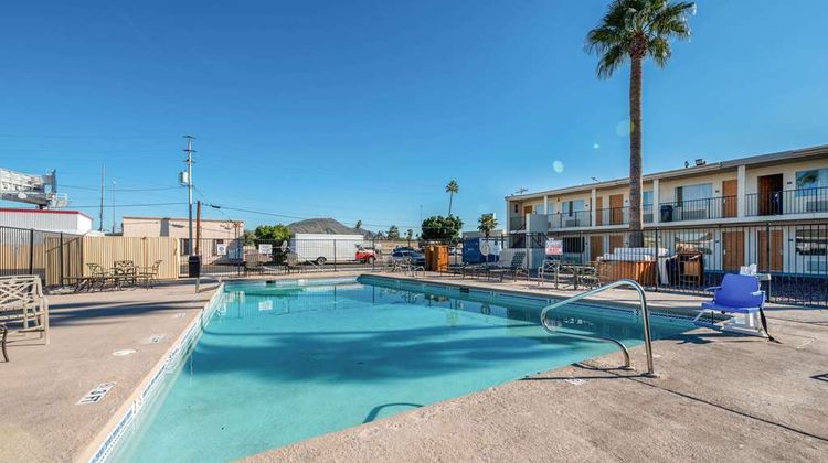 Rodeway Inn Pool