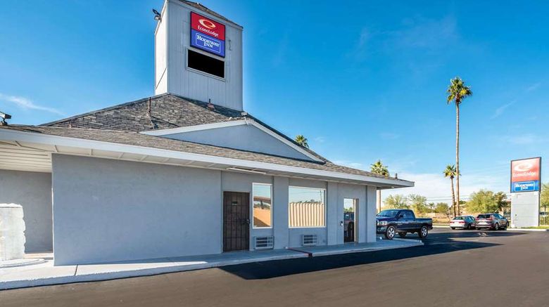 <b>Rodeway Inn Exterior</b>. Images powered by <a href="https://iceportal.shijigroup.com/" title="IcePortal" target="_blank">IcePortal</a>.