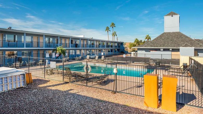 <b>Rodeway Inn Pool</b>. Images powered by <a href="https://iceportal.shijigroup.com/" title="IcePortal" target="_blank">IcePortal</a>.