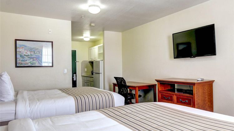 Suburban Studios Denver North Room