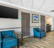 Comfort Inn & Suites Oceanfront Lobby