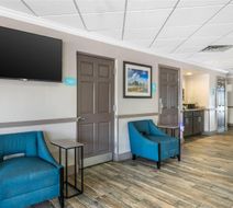 Comfort Inn & Suites Oceanfront Lobby