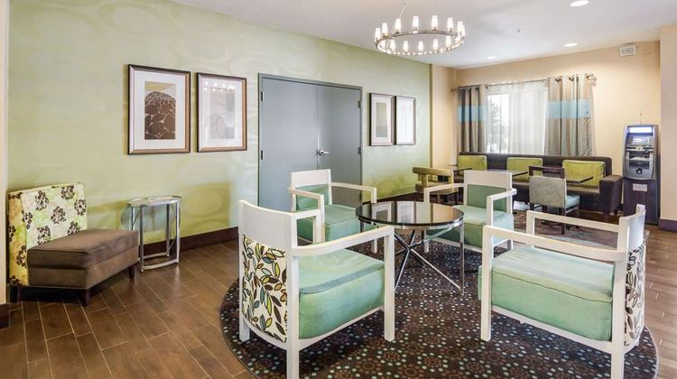 Quality Inn & Suites Lobby