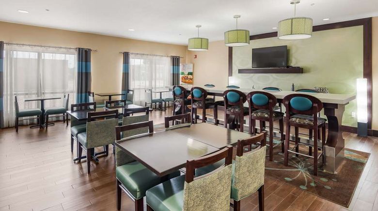 <b>Quality Inn & Suites Restaurant</b>. Images powered by <a href="https://iceportal.shijigroup.com/" title="IcePortal" target="_blank">IcePortal</a>.