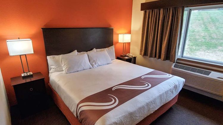 Quality Inn Atchison Suite