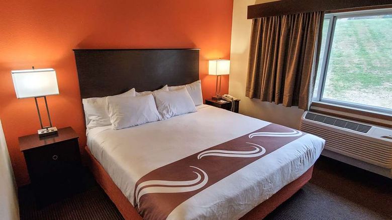 <b>Quality Inn Atchison Suite</b>. Images powered by <a href="https://iceportal.shijigroup.com/" title="IcePortal" target="_blank">IcePortal</a>.