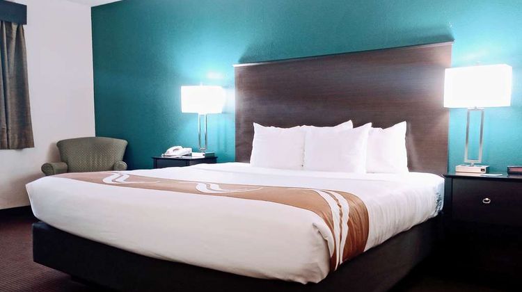 Quality Inn Atchison Room