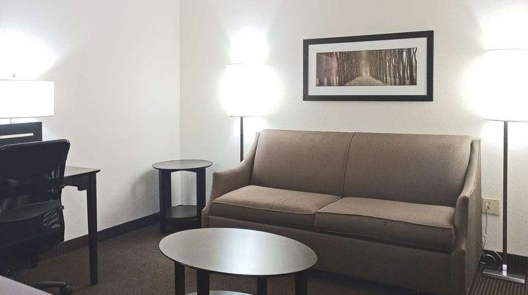 Quality Inn Atchison Room