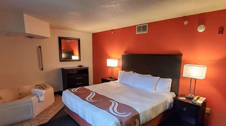 Quality Inn Atchison Suite