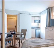 La Closerie Deauville Room