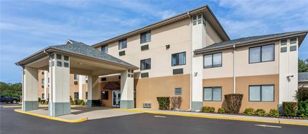 Quality Inn Exterior