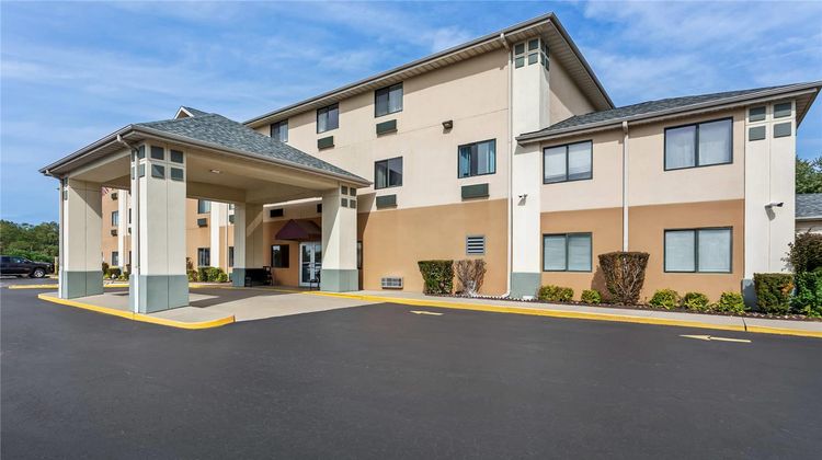 Quality Inn Exterior