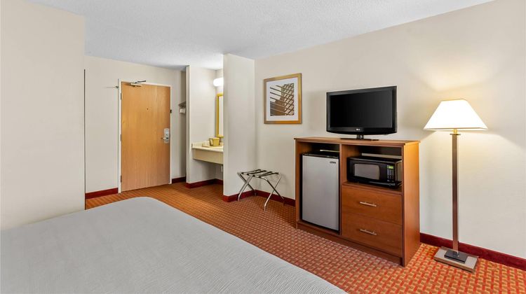 Quality Inn Room