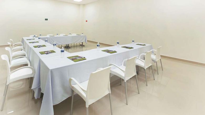 <b>Sleep Inn Queretaro Meeting</b>. Images powered by <a href="https://iceportal.shijigroup.com/" title="IcePortal" target="_blank">IcePortal</a>.