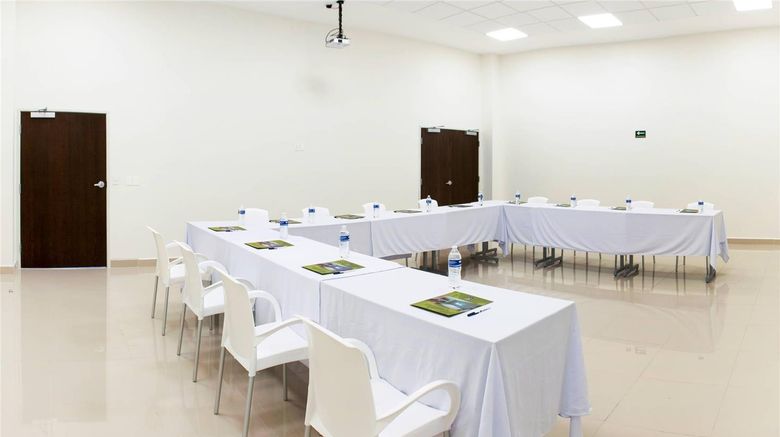<b>Sleep Inn Queretaro Meeting</b>. Images powered by <a href="https://iceportal.shijigroup.com/" title="IcePortal" target="_blank">IcePortal</a>.
