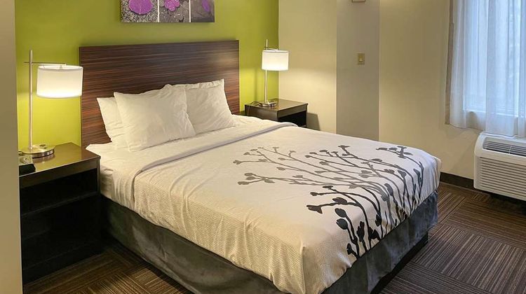 Sleep Inn Antigo Room