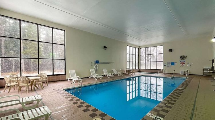 Sleep Inn Antigo Pool