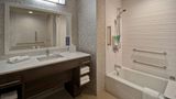 Home2 Suites by Hilton Eau Claire South Room