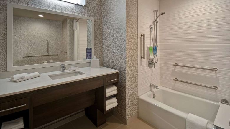 <b>Home2 Suites by Hilton Eau Claire South Room</b>. Images powered by <a href="https://iceportal.shijigroup.com/" title="IcePortal" target="_blank">IcePortal</a>.