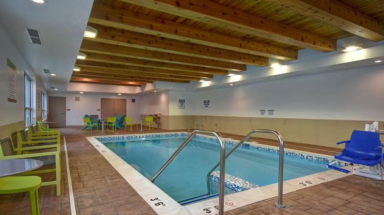 <b>Home2 Suites by Hilton Eau Claire South Pool</b>. Images powered by <a href="https://iceportal.shijigroup.com/" title="IcePortal" target="_blank">IcePortal</a>.